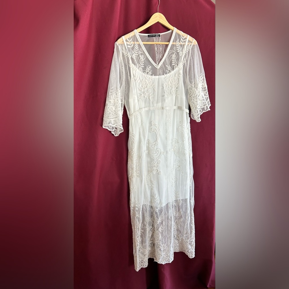 #155  NWT  Black Tape, Long Lace Dress